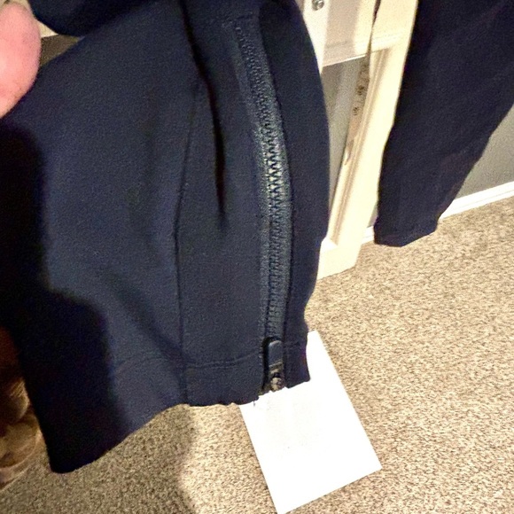 Athleta Midnight Blue Pants with Ankle Zipper Size Medium Like New - Picture 4 of 5